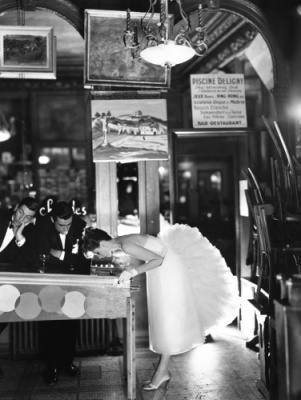 low-res Suzy Parker with Robin Tattersall and Gardner McKay, evening dress by Lanvin-Castillo, Cafe¦ü des Beaux-Arts, Paris, August 1956 fc